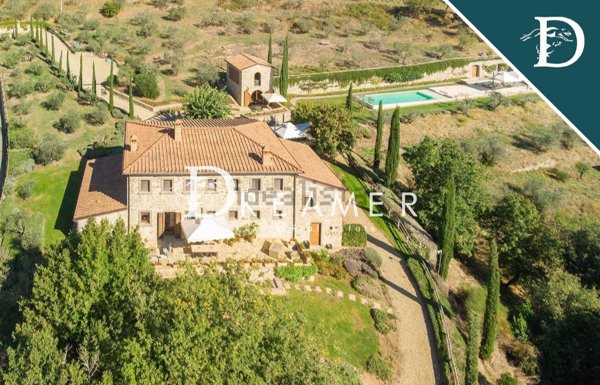casa indipendente in vendita a Bucine in zona Cennina