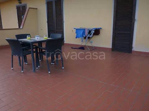 appartamento in vendita a Bucine in zona Ambra
