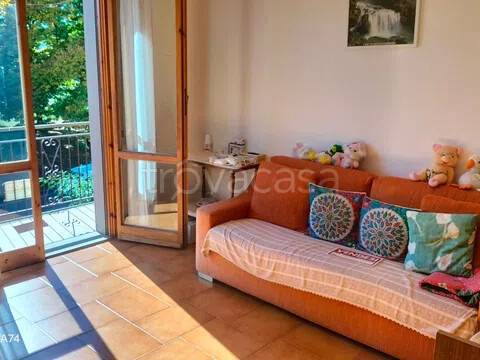 appartamento in vendita a Bucine in zona Ambra