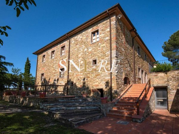 casa indipendente in vendita a Bucine