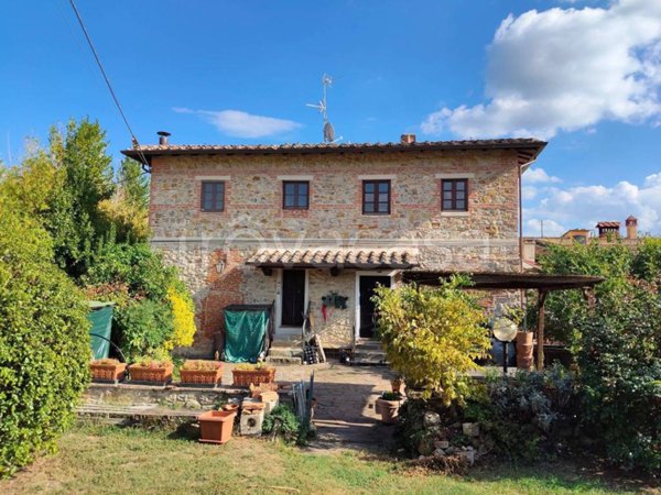 casa indipendente in vendita a Bucine in zona San Leolino