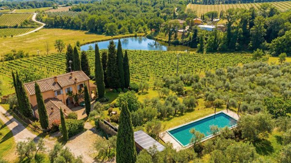 casa indipendente in vendita a Bucine