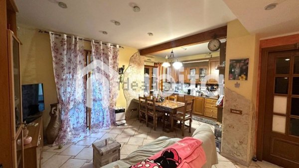 appartamento in vendita a Bucine