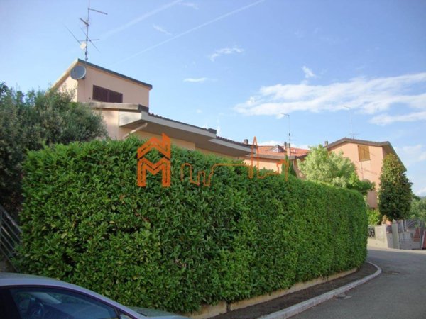 casa indipendente in vendita a Capolona in zona Pieve San Giovanni
