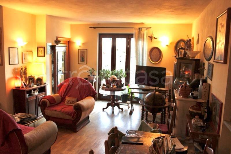 casa indipendente in vendita a Capolona