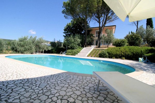 casa indipendente in vendita a Capolona
