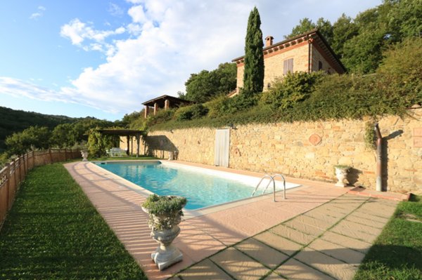 casa indipendente in vendita a Capolona