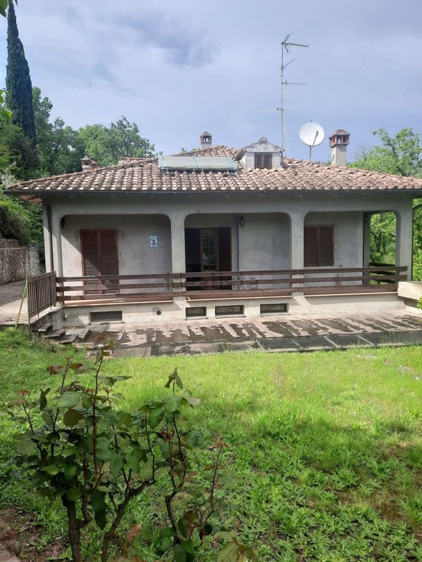 casa indipendente in vendita a Capolona