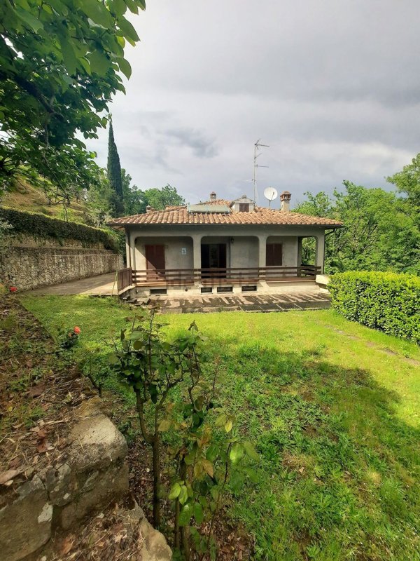 casa indipendente in vendita a Capolona