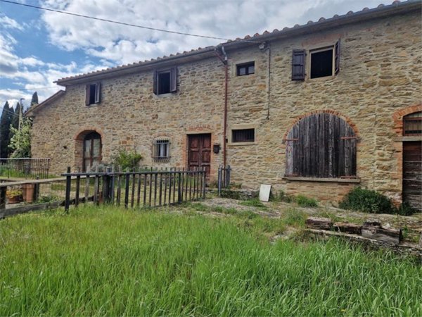 casale in vendita a Capolona