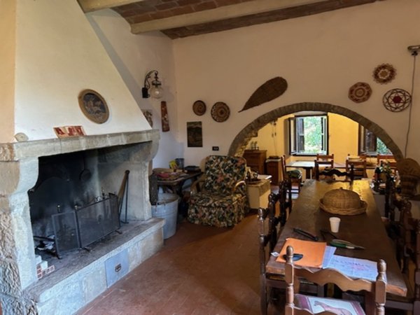 casa indipendente in vendita a Capolona