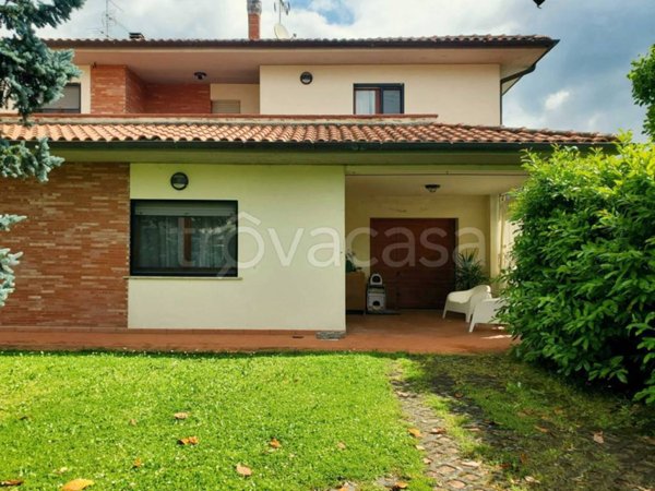 casa indipendente in vendita a Capolona