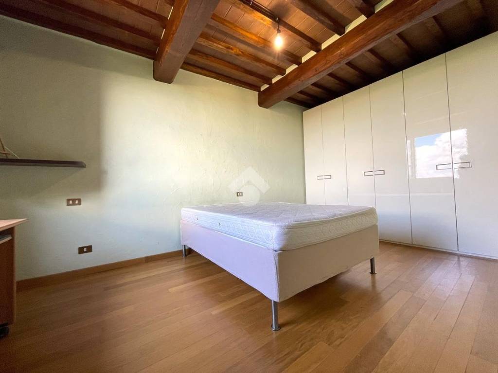 casa indipendente in vendita a Capolona