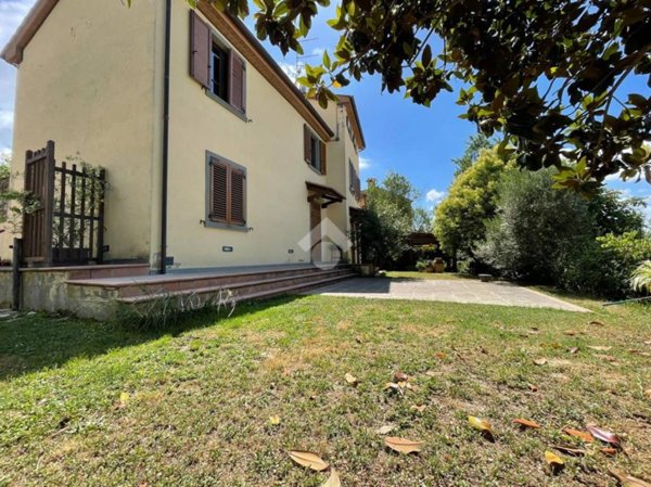casa indipendente in vendita a Capolona
