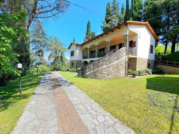 casa indipendente in vendita a Capolona