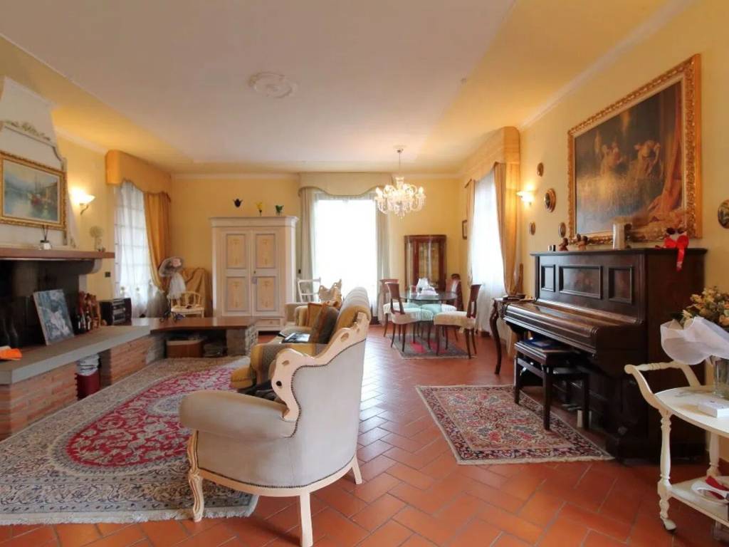 casa indipendente in vendita a Capolona
