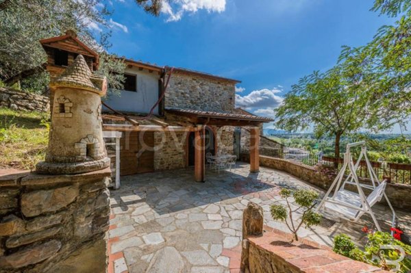 casa indipendente in vendita a Capolona