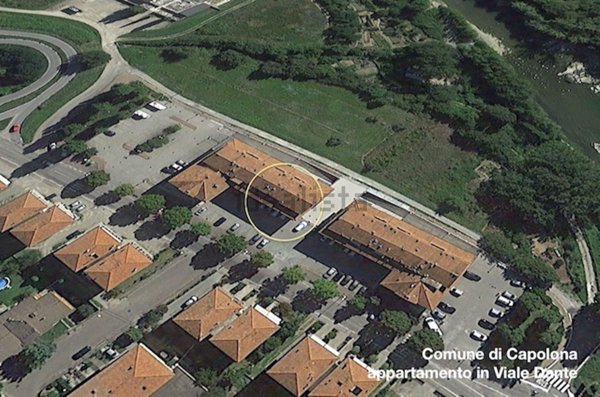 casale in vendita a Capolona