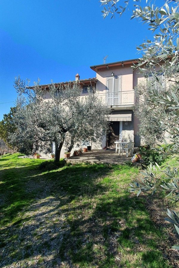 casa indipendente in vendita a Capolona