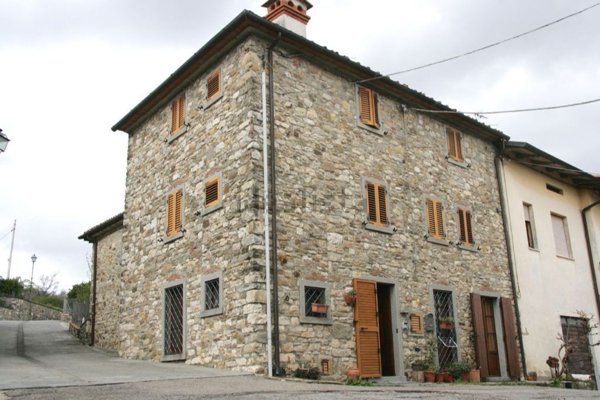 casa indipendente in vendita a Capolona