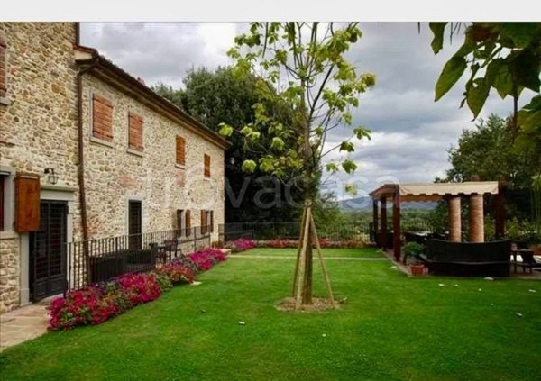 casa indipendente in vendita a Capolona in zona Castelluccio