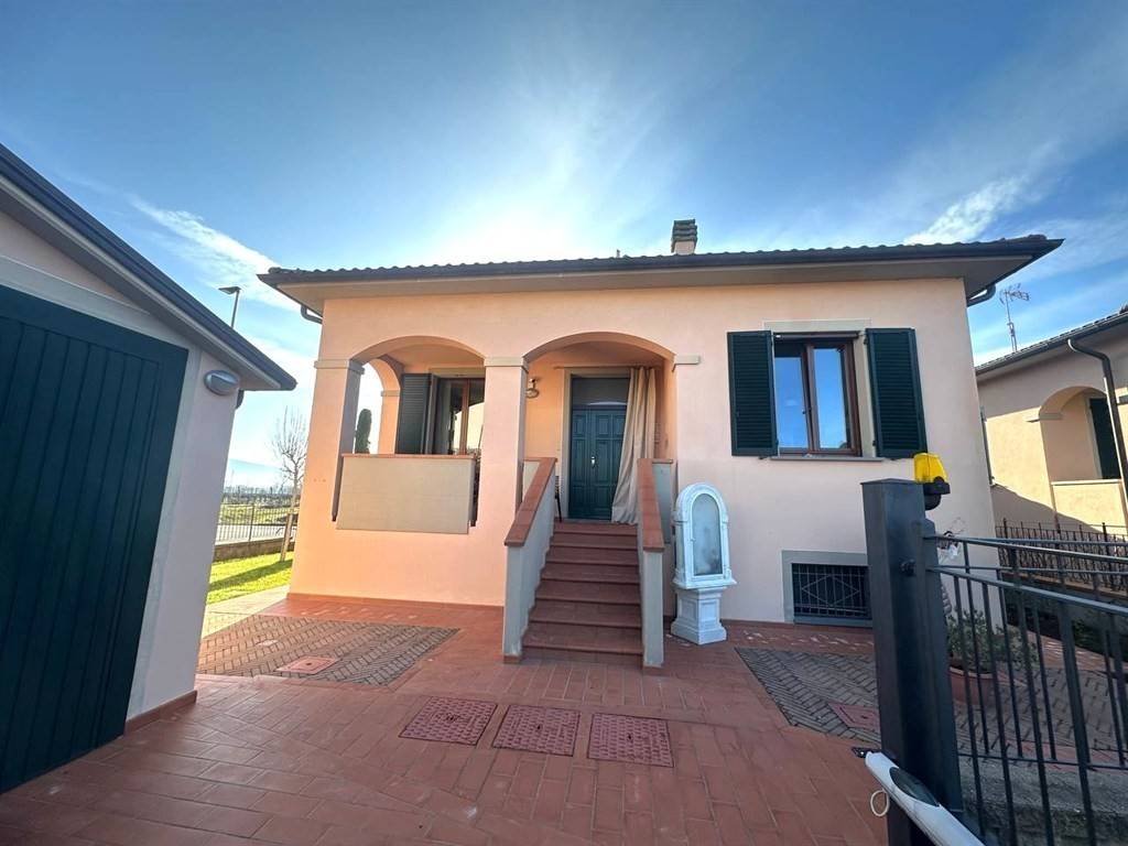 casa indipendente in vendita a Capolona in zona Castelluccio
