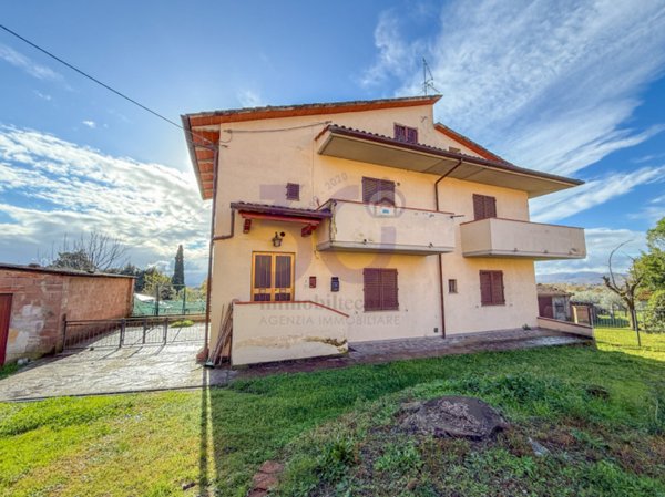 casa indipendente in vendita a Capolona in zona Castelluccio
