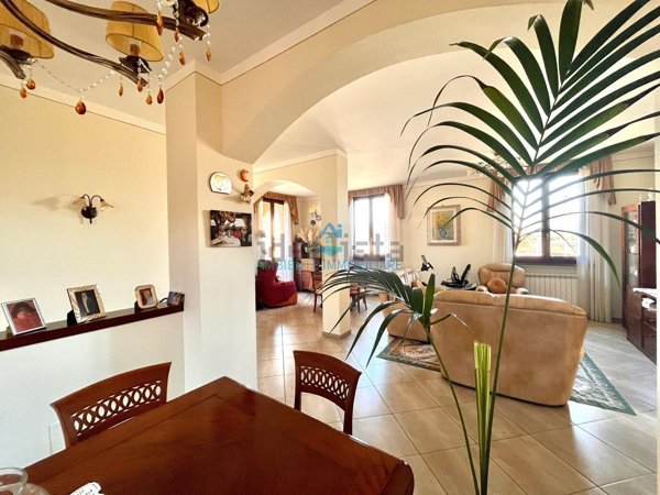 casa indipendente in vendita a Capolona