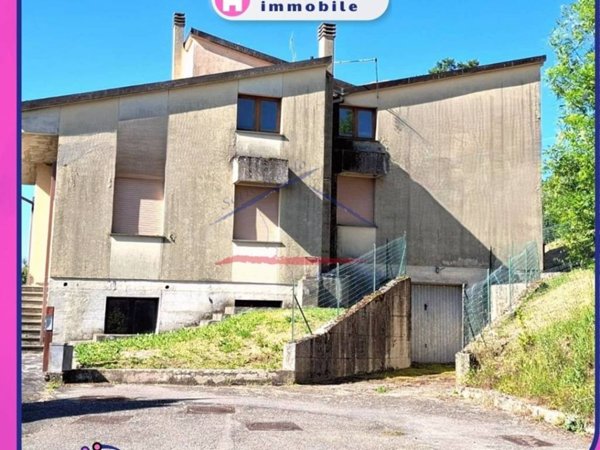 casa indipendente in vendita a Capolona in zona Pieve San Giovanni