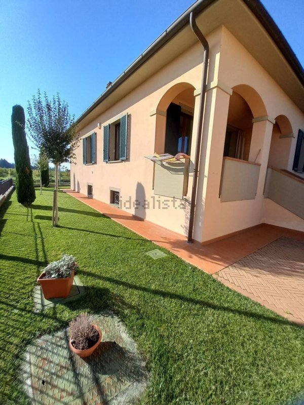 casa indipendente in vendita a Capolona in zona Castelluccio
