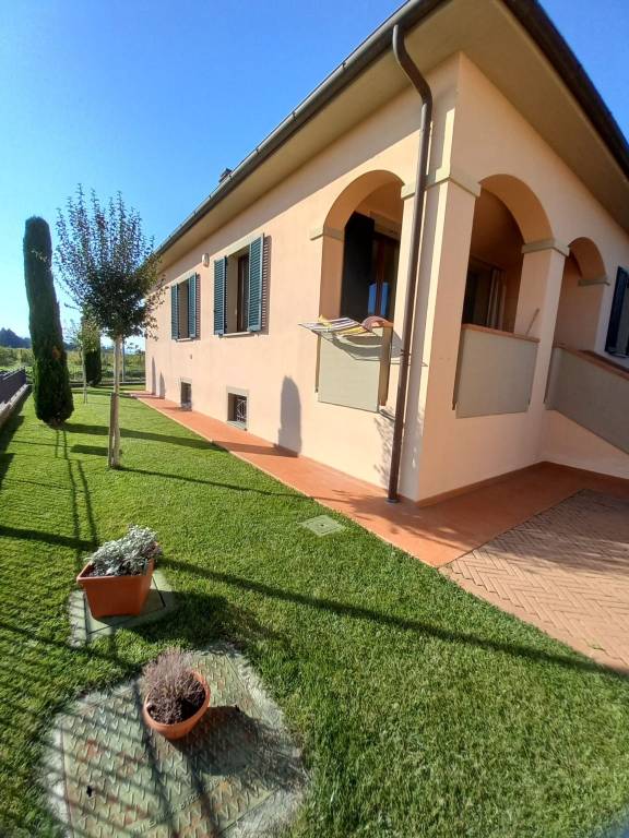 casa indipendente in vendita a Capolona in zona Castelluccio