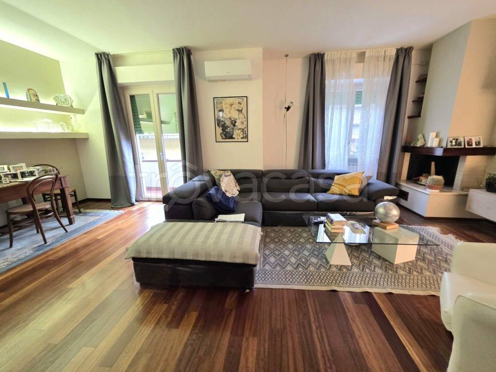 casa indipendente in vendita a Capolona