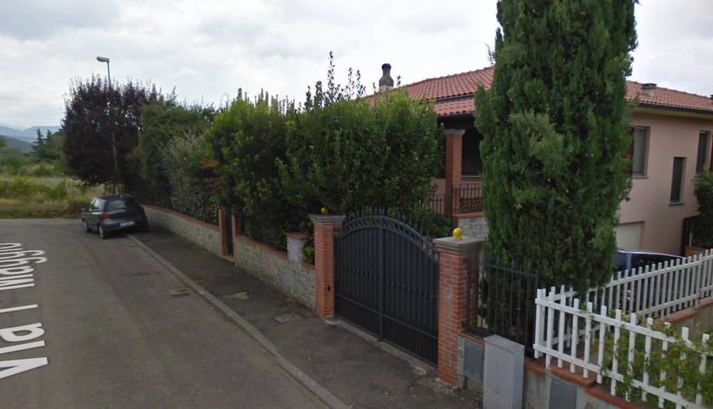 casa indipendente in vendita a Capolona in zona Castelluccio