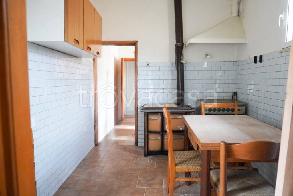 casa indipendente in vendita a Capolona in zona Castelluccio