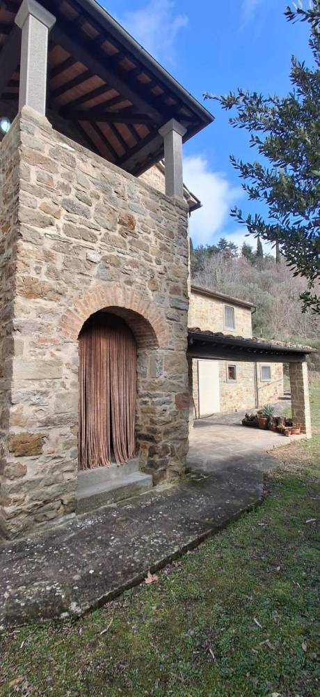 casa indipendente in vendita a Capolona