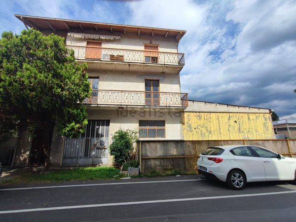 casa indipendente in vendita a Capolona