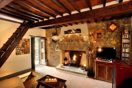 casa indipendente in vendita a Capolona