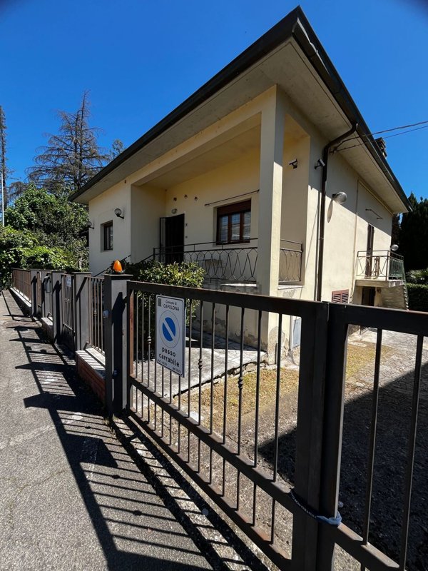 casa indipendente in vendita a Capolona