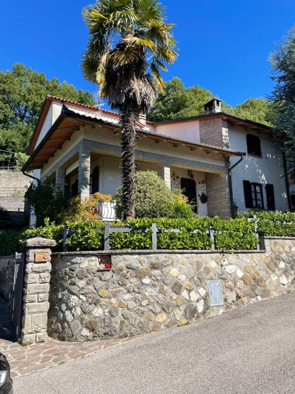casa indipendente in vendita a Capolona