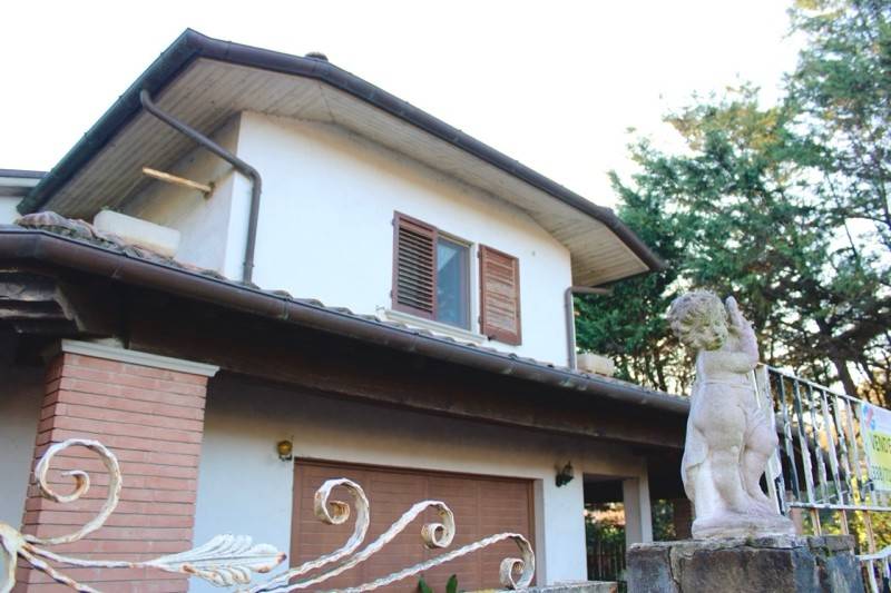 casa indipendente in vendita a Capolona
