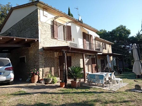 casa indipendente in vendita a Capolona in zona Pieve San Giovanni