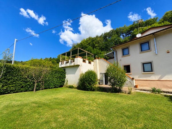 casa indipendente in vendita a Capolona in zona San Martino Sopr'Arno