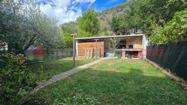 casa indipendente in vendita a Capolona in zona San Martino Sopr'Arno