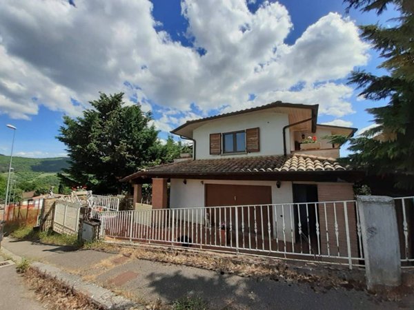 casa indipendente in vendita a Capolona in zona San Martino Sopr'Arno
