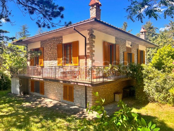 casa indipendente in vendita a Caprese Michelangelo