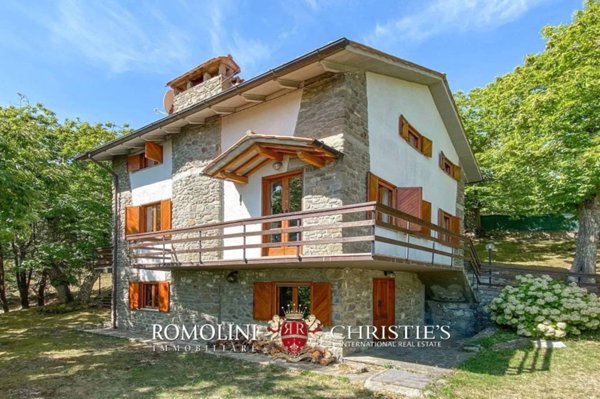 casa indipendente in vendita a Caprese Michelangelo