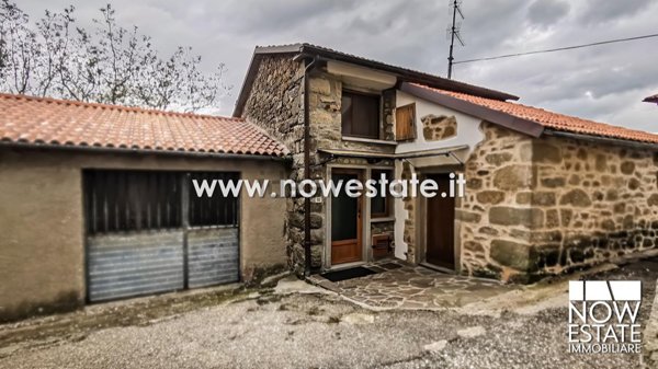 casa indipendente in vendita a Caprese Michelangelo