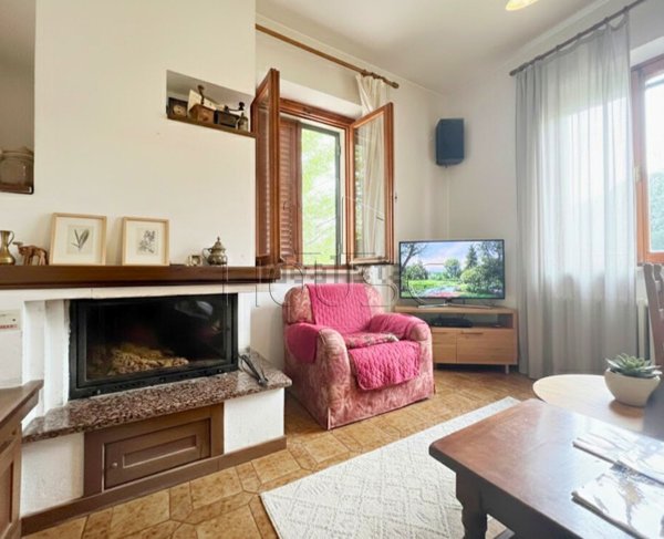 casa indipendente in vendita a Caprese Michelangelo in zona San Cristoforo
