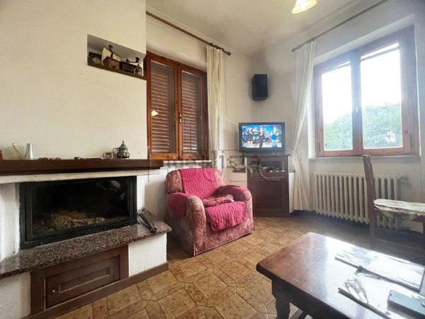 casa indipendente in vendita a Caprese Michelangelo