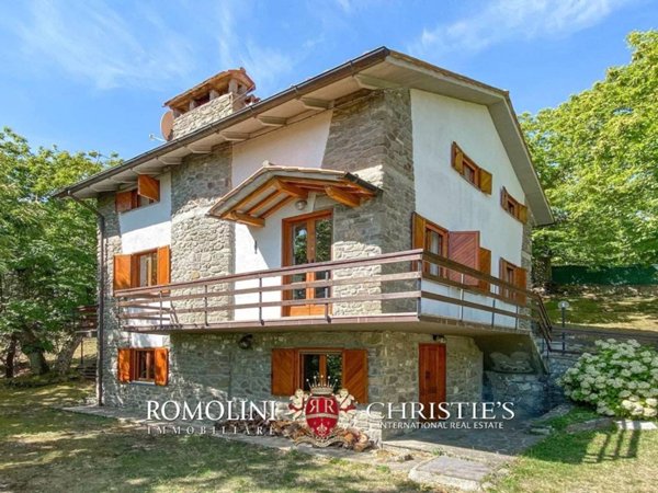 casa indipendente in vendita a Caprese Michelangelo